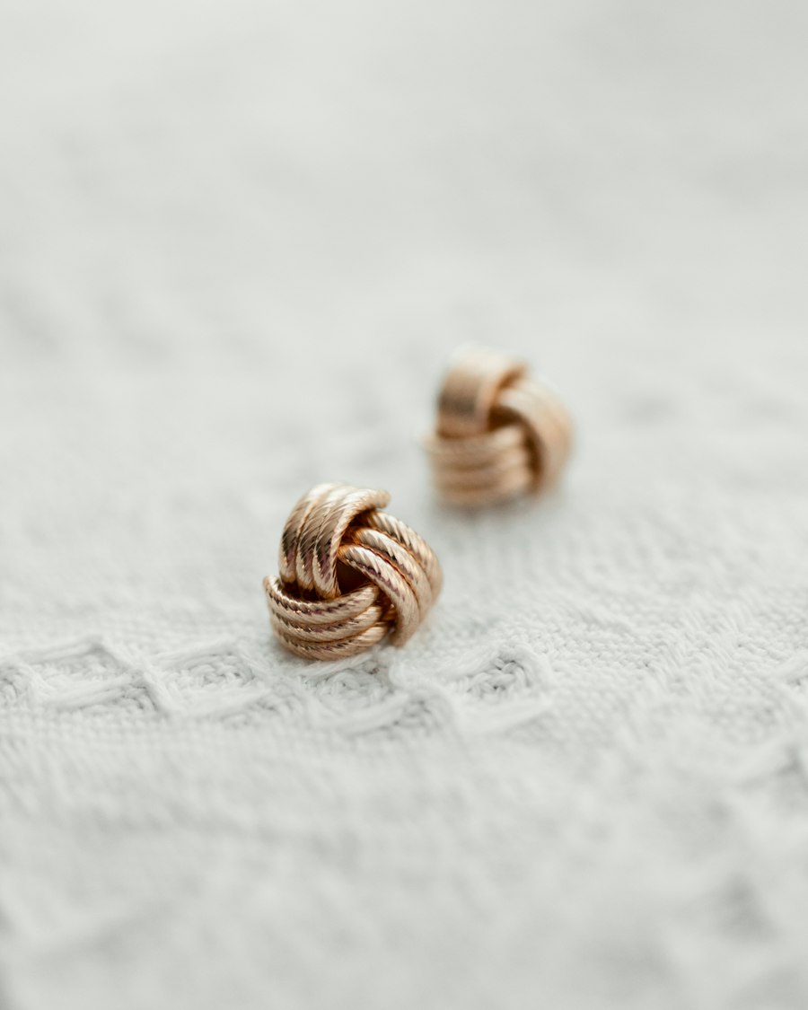 Aros Nudo de Oro 18k