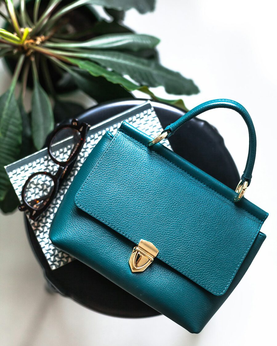 Cartera Petróleo · Cuero sintético