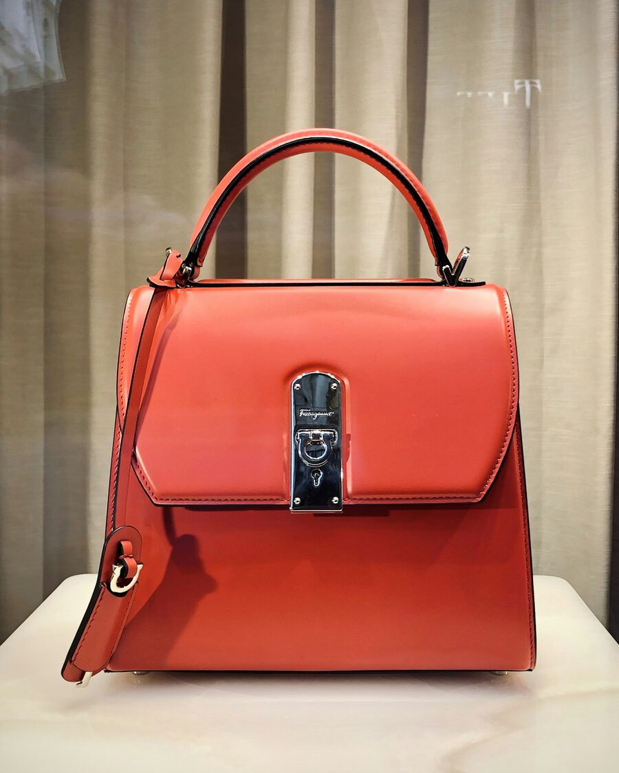Cartera Roja Top Handle · Cuero sintético