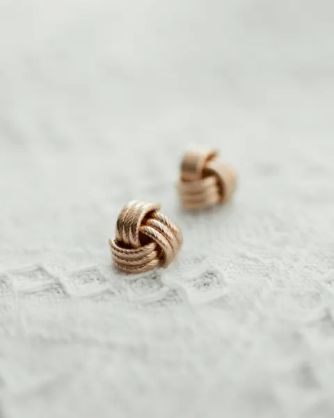 Aros Nudo de Oro 18k · Oro 18k